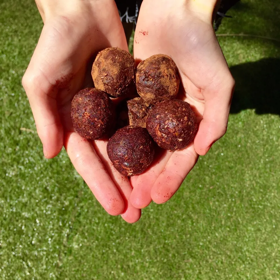 Orange-cacao bliss balls|laura coluccioさん