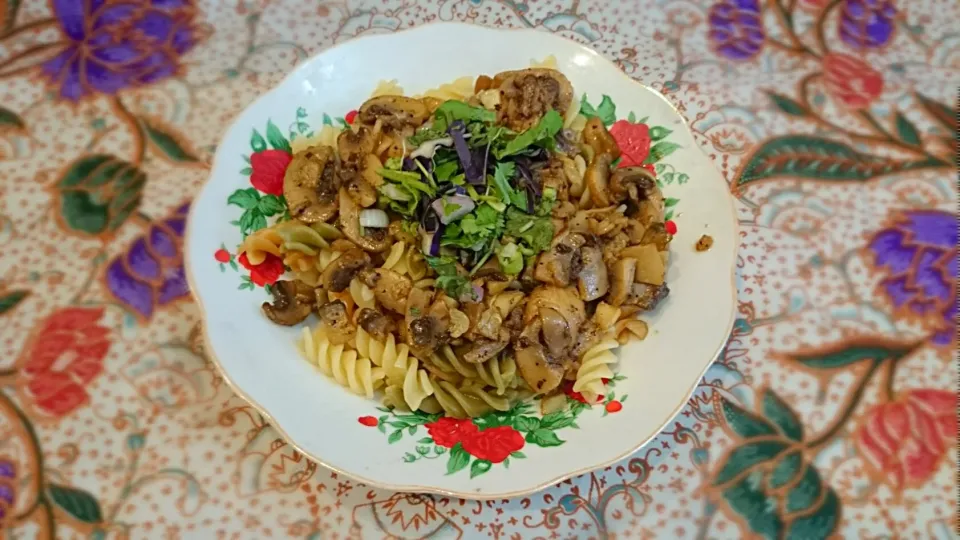 #homemade #mushroom #Pasta 

A simple Mushroom Lemon Butter Pasta prepared and cooked in 15 minutes from scratch|Mandy Leongさん