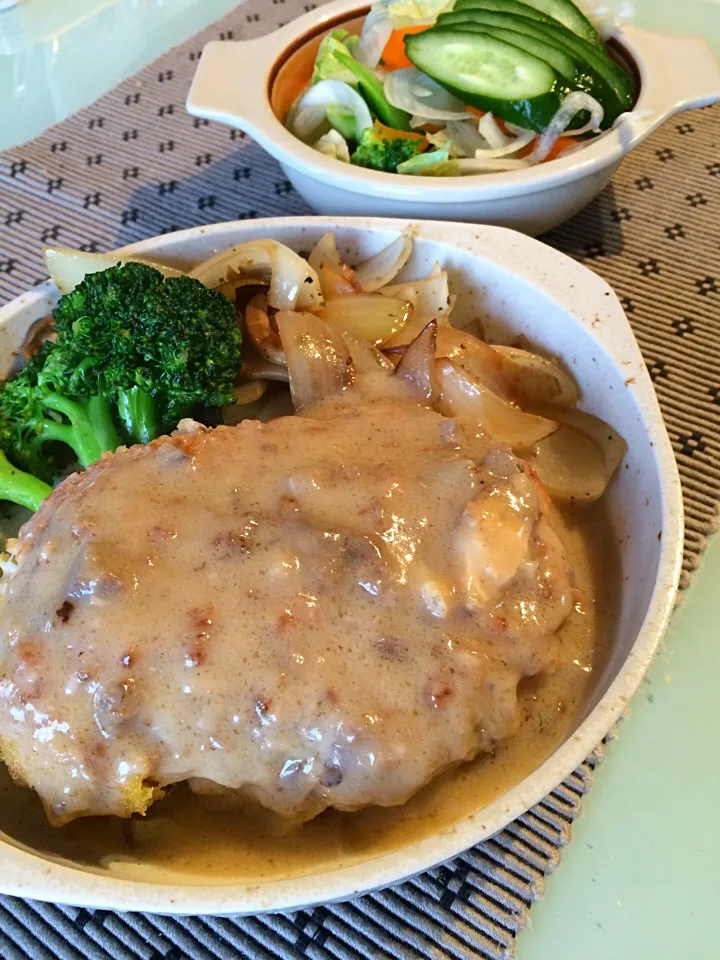 Snapdishの料理写真:Breaded chicken breast with mushroom cream sauce!!|Nigel Nakadaさん