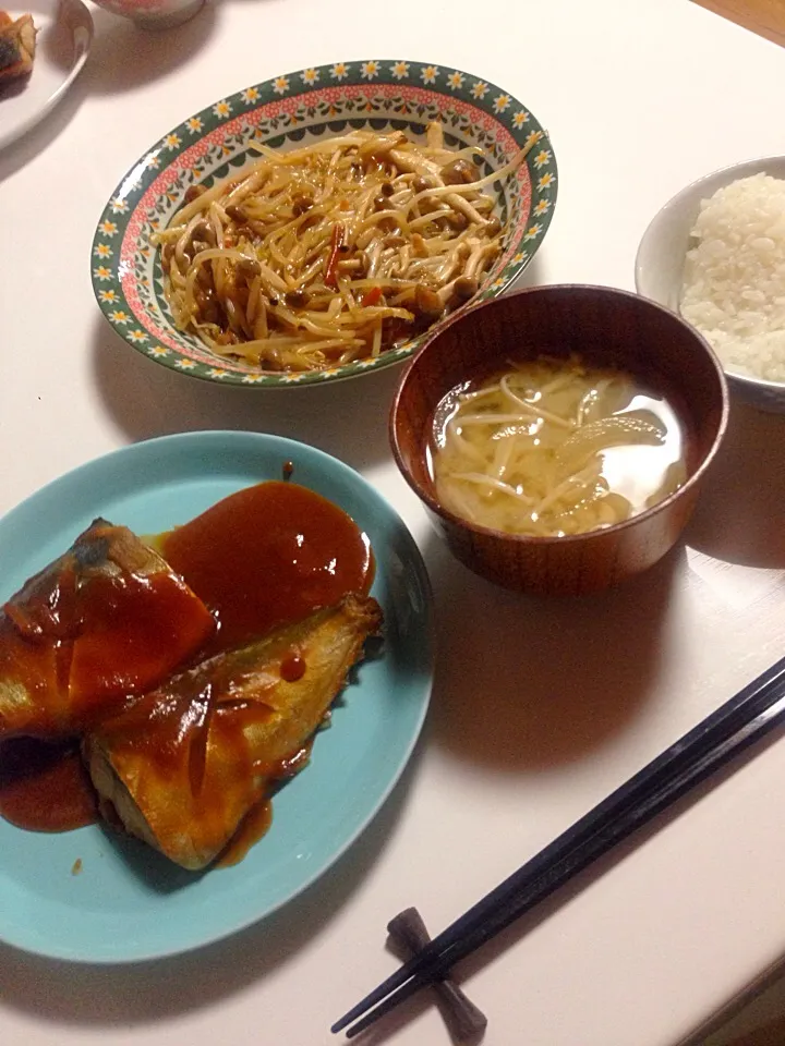 鯖の味噌煮、もやし炒め|Iwai Suzuki Shizukaさん