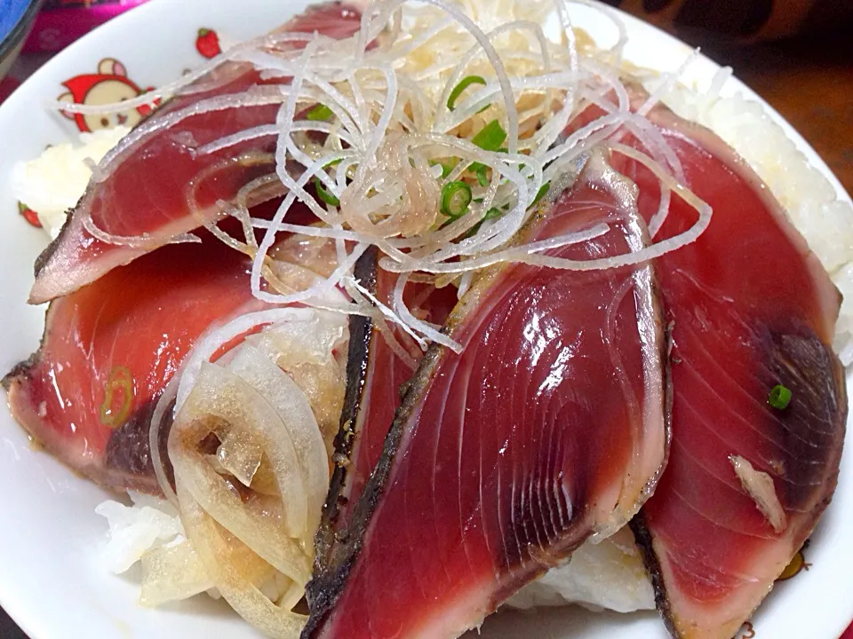 鰹のたたき丼|はっちぃさん