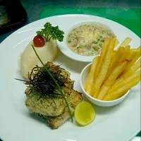 Snapdishの料理写真:Herb Crusted Fish with Mushroom and Green pea Fricassee, Potato fries, Mash Potato.|Amrit Appadenさん