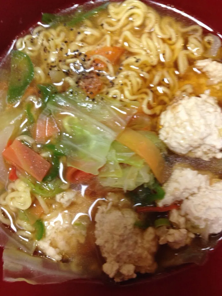 Snapdishの料理写真:肉団子入りのラーメン|智さん