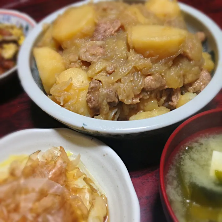 肉じゃが＆白菜の柚子びたし＆わかめと豆腐の味噌汁|ともえさん