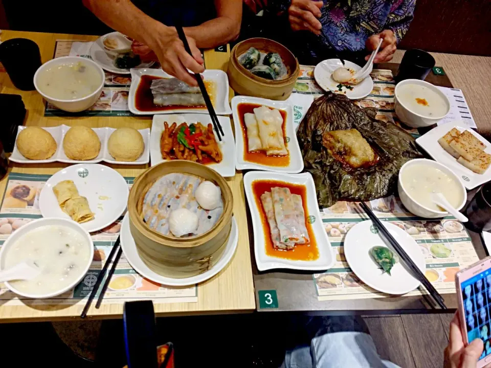 Eating 香港点心with family😍|🌷lynnlicious🌷さん