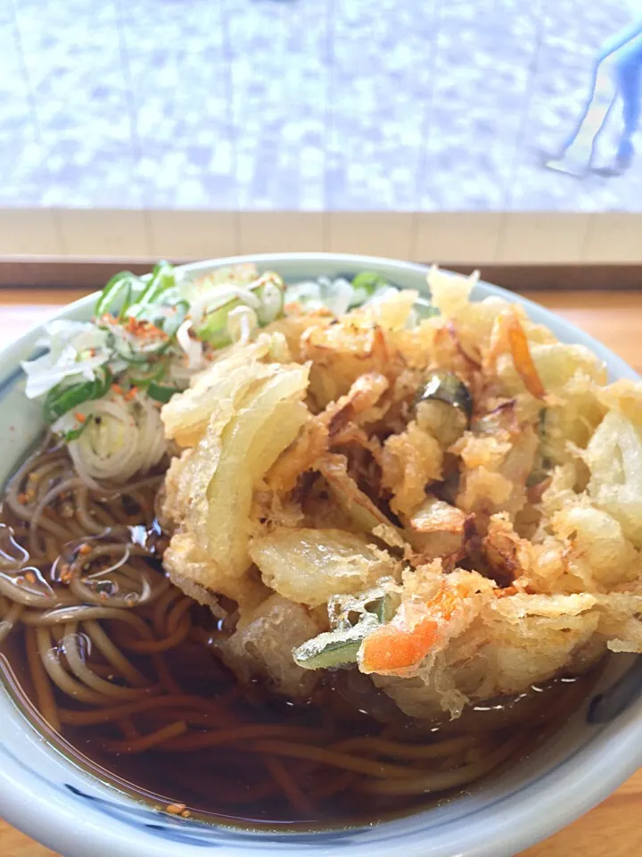 Snapdishの料理写真:かき揚げ蕎麦|tadaroさん