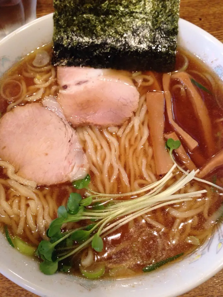 醤油ラーメン。煮干出汁で麺は柔らかめ。永福町大勝軒のような感じ。んー、個人的には麺は固めが好みです。|MORiさん