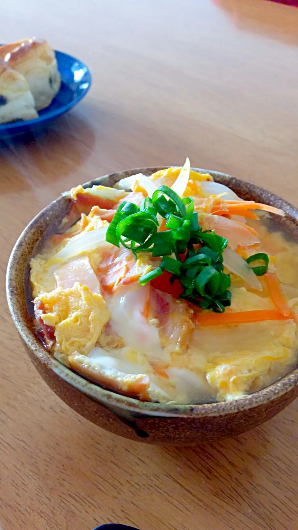 簡単ランチ！ハムと卵と野菜の汁だく丼♪|ゆうちゃんさん