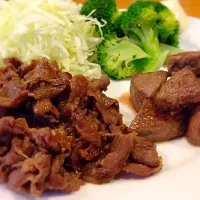 Snapdishの料理写真:牛こま焼肉のたれ、牛サイコロニンニク塩コショウ炒め|Kayo Shimizuさん