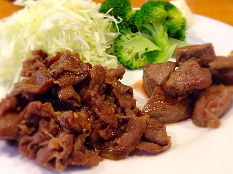 牛こま焼肉のたれ、牛サイコロニンニク塩コショウ炒め|Kayo Shimizuさん