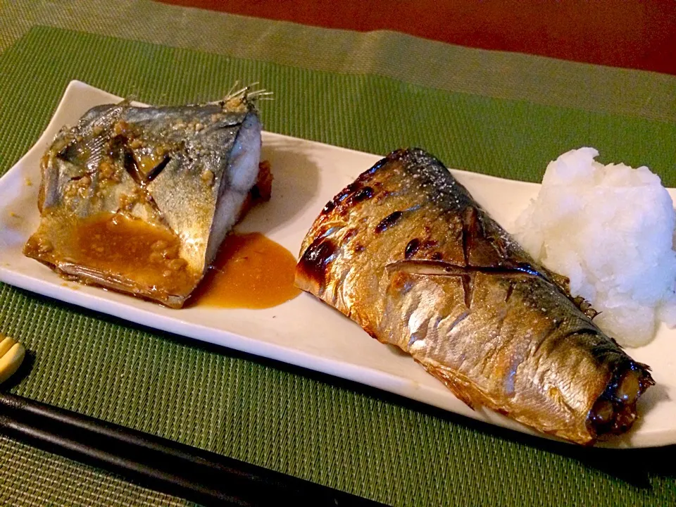 Snapdishの料理写真:Mackerel simmered in miso&Salt Baked Mackerel🐟🐟鯖の味噌煮&鯖の塩焼き|🌈Ami🍻さん