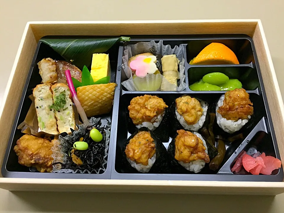 地雷屋さんの天むす弁当|かすみんさん