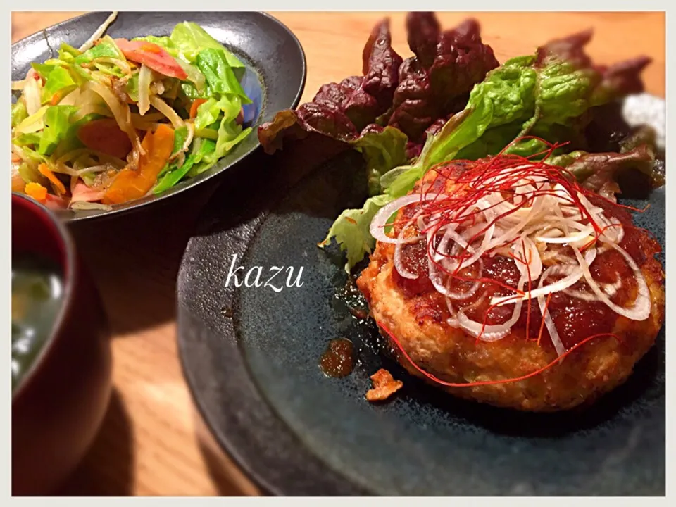 Snapdishの料理写真:豚バラ肉で豆腐ハンバーグ♪野菜炒め|kazu★さん