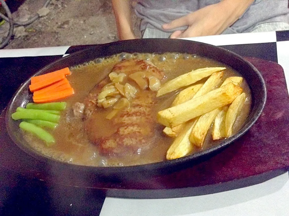 Steak|Bambang Budiono Tjioさん