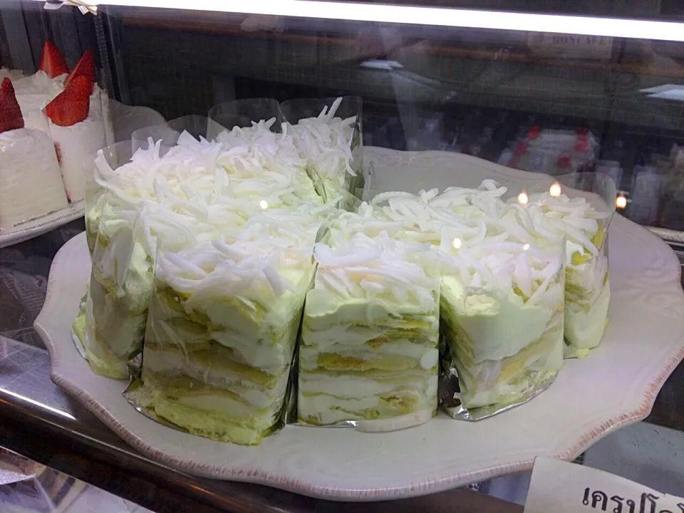 Snapdishの料理写真:Coconut cake|Nookkieさん