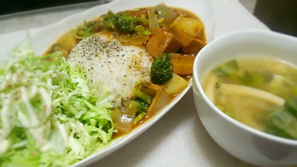 高野豆腐&ｼﾞｬｶﾞｲﾓ&ﾌﾞﾛｯｺﾘｰのｶﾚｰ
の晩ごはん✨|kaz(*･ω･)さん