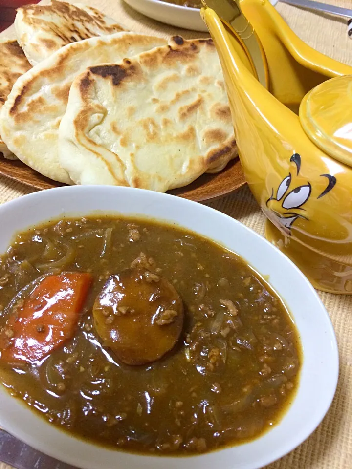 豚ひき肉カレー/ナン&クルチャ|Hiropanさん