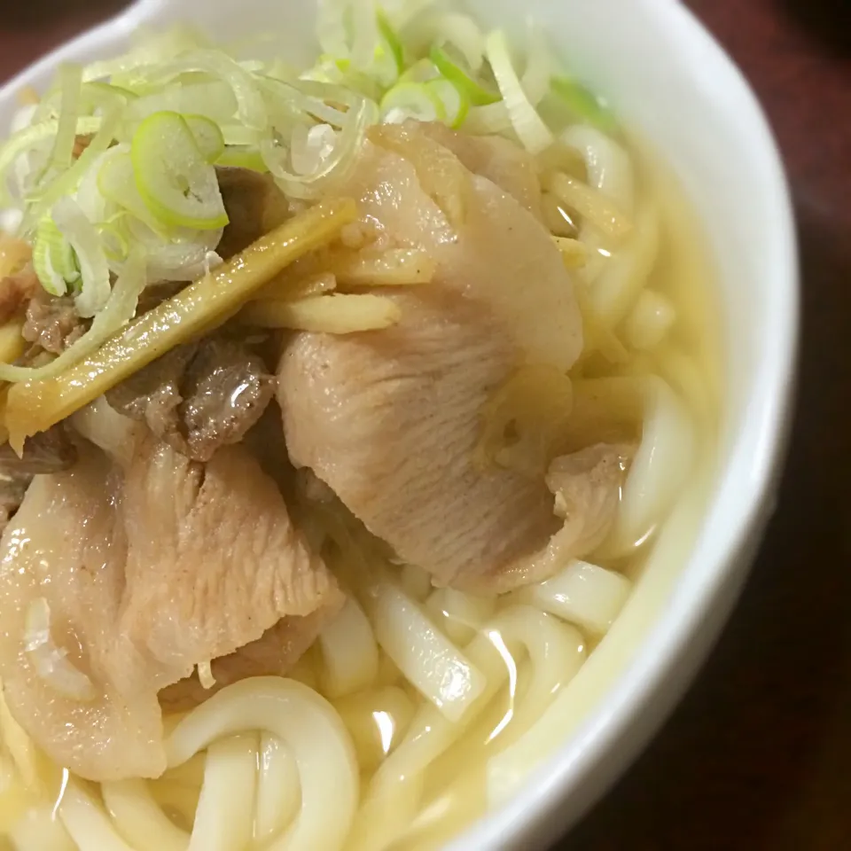 Snapdishの料理写真:肉ゴボウうどん♡/|N.A.O.M.I.xxivさん