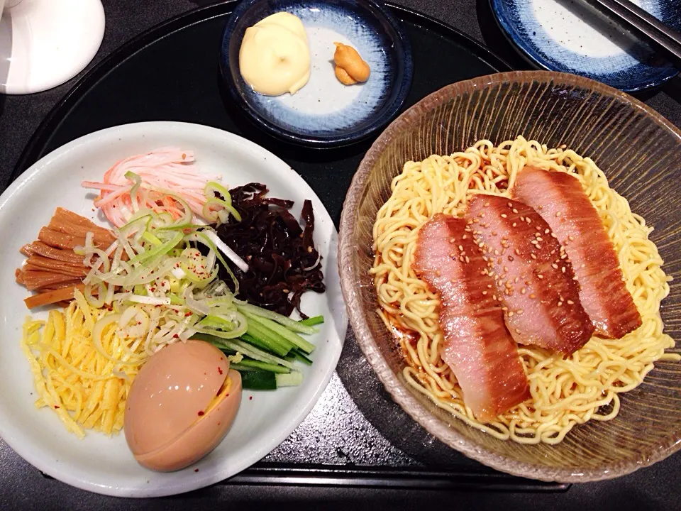 Hiyashi ramen with toroniku@Santouka, Cuppage Terrace|coxiella24さん