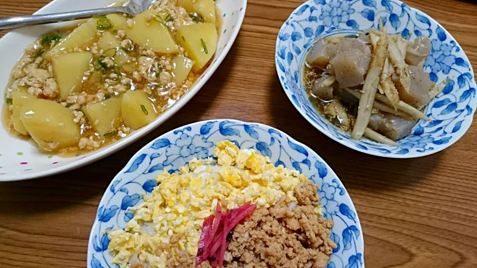 ・鶏そぼろと卵の二色丼
・じゃがいもの鶏あんかけ
・牛蒡と蒟蒻の甘酢和え|ようかんさん