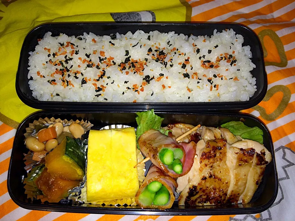 Snapdishの料理写真:鶏肉の塩麹焼きのお弁当。|Chiharuさん