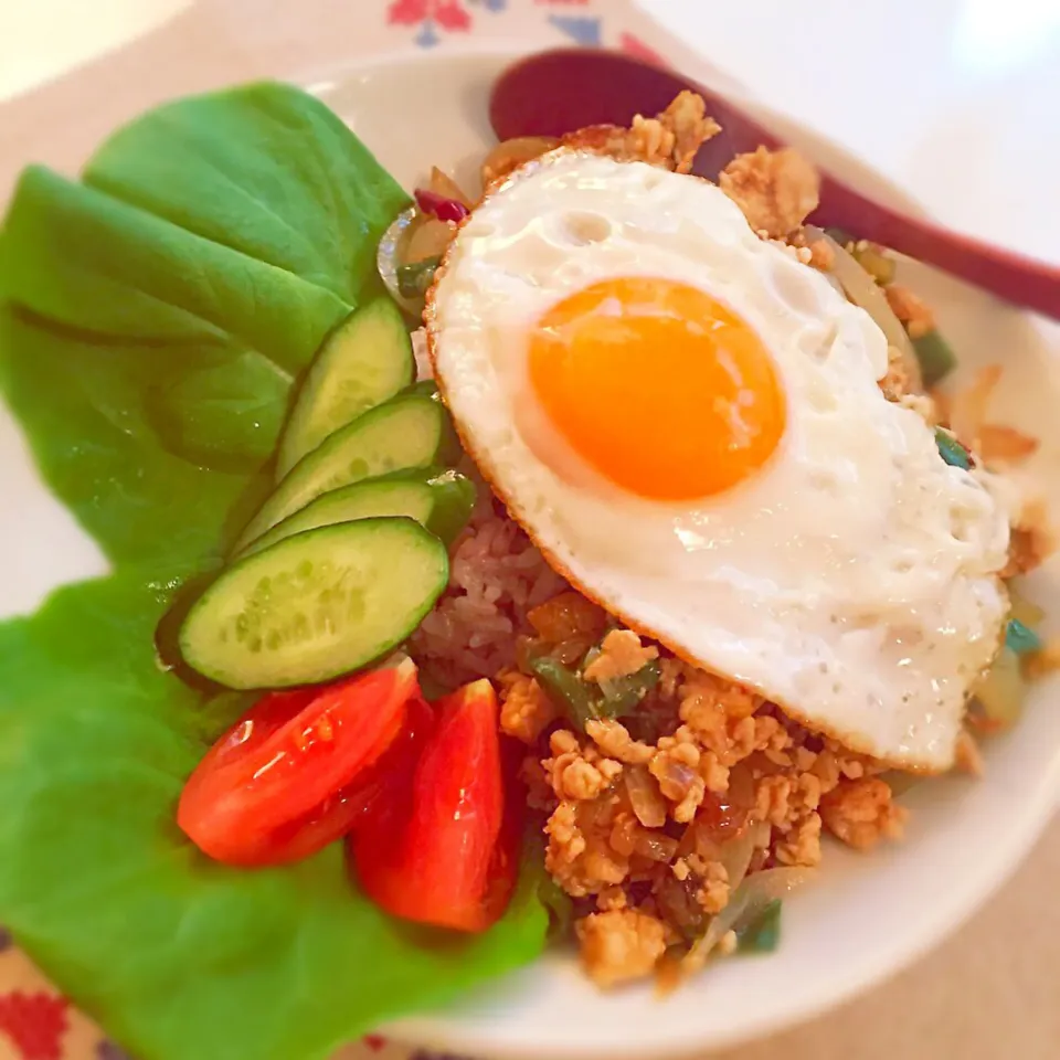 Snapdishの料理写真:タイの定番料理ガパオライス♡|ユウリンさん