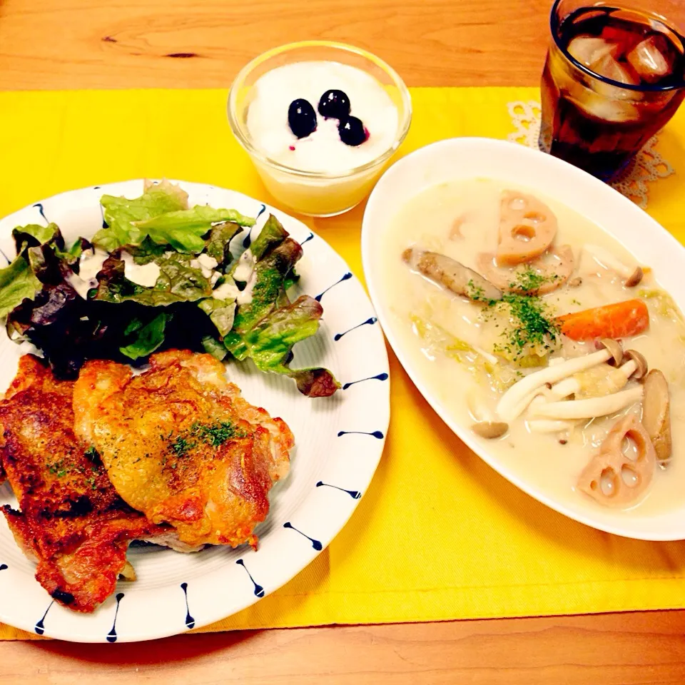 今夜はごぼうと根菜のクリームシチューに白菜もin♡チキンステーキと共に。|☆*yuko's kitchen*☆さん