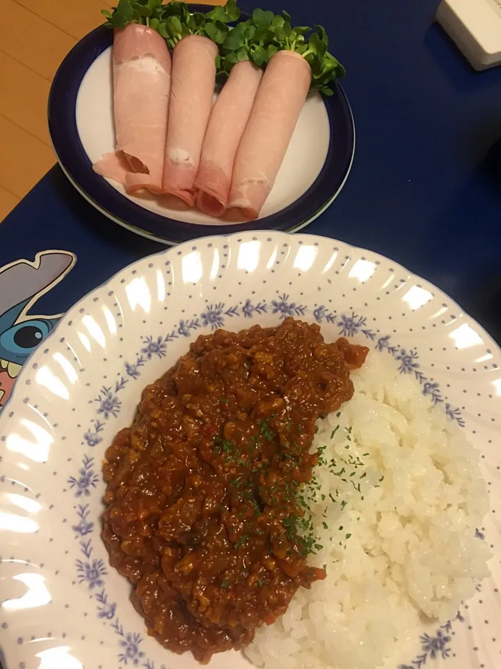 Snapdishの料理写真:トマトキーマカレー|megさん