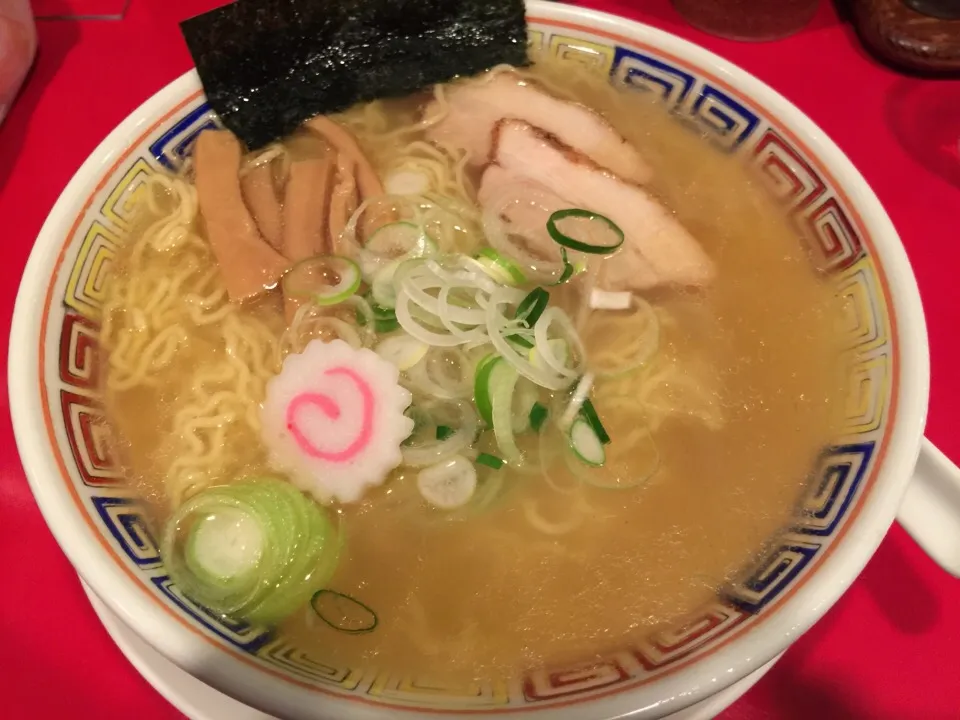 Snapdishの料理写真:3杯目は気仙沼かもめ食堂の潮ラーメン|sniper66さん