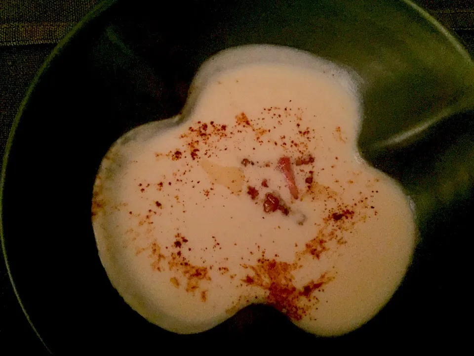 Cauliflower soup black garlic coldpressed olive oil|bruce glazerさん