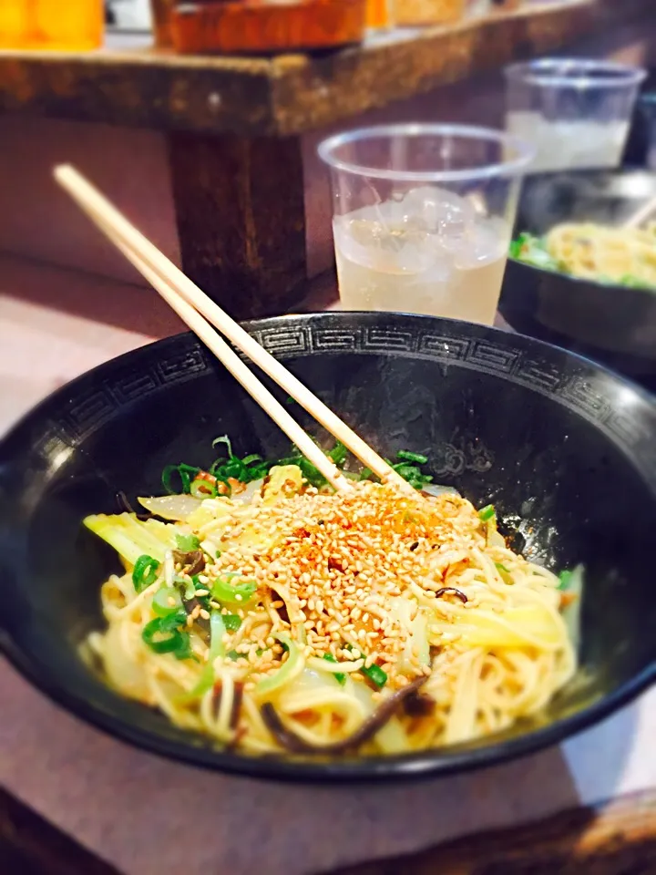 Snapdishの料理写真:屋台で焼きラーメン！|スカポンタスさん