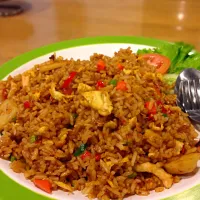 Snapdishの料理写真:Nasi Goreng|Yuichi  Kanaumiさん