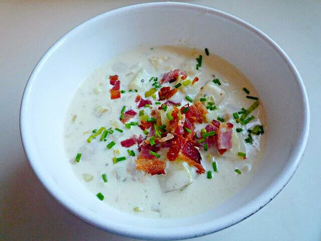 Clam Chowder with Bacon 🌊 NATIONAL CLAM CHOWDER DAY 😋 #Seafood #Soup/Stew #Pork #Vegetable #Lunch #Dinner 🔥 😋 🔥|Alisha GodsglamGirl Matthewsさん