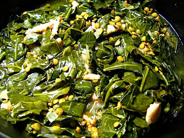 Snapdishの料理写真:My Mom's Southern Collard Greens and Lentils #Vegetable 🌟 #Side dish #Dinner|Alisha GodsglamGirl Matthewsさん