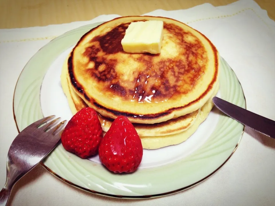 Snapdishの料理写真:パンケーキで朝ごはん♪|さゆりさん