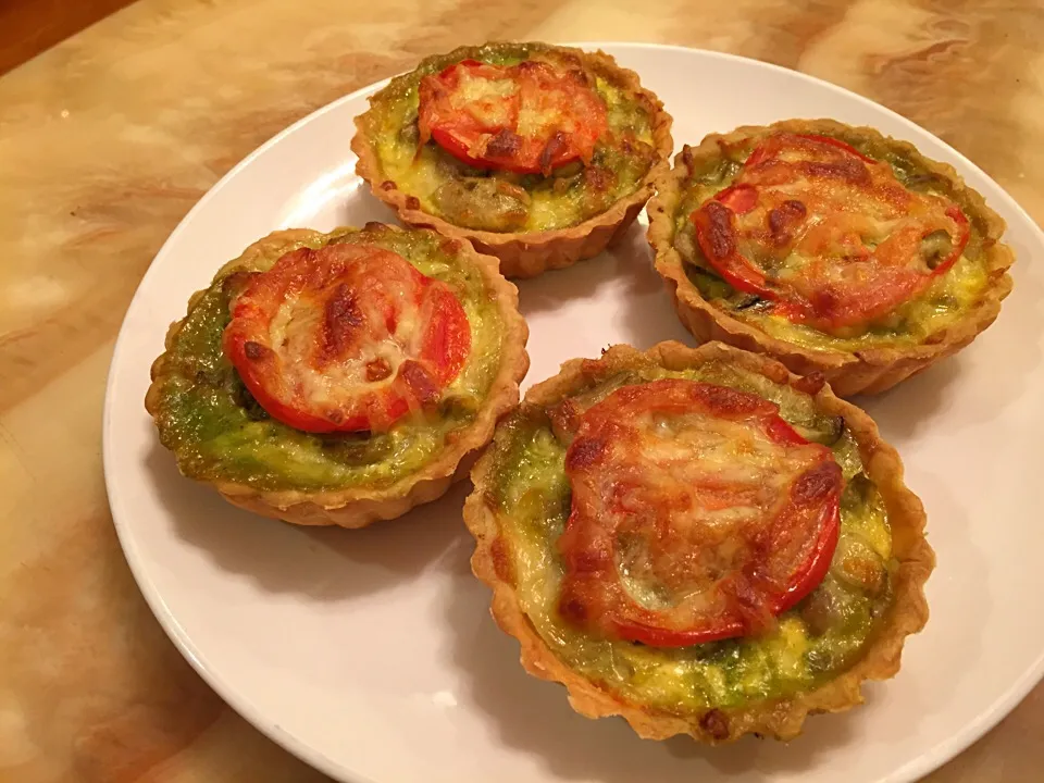 Pesto Mushroom Chicken Quiche|Louis Tacoさん