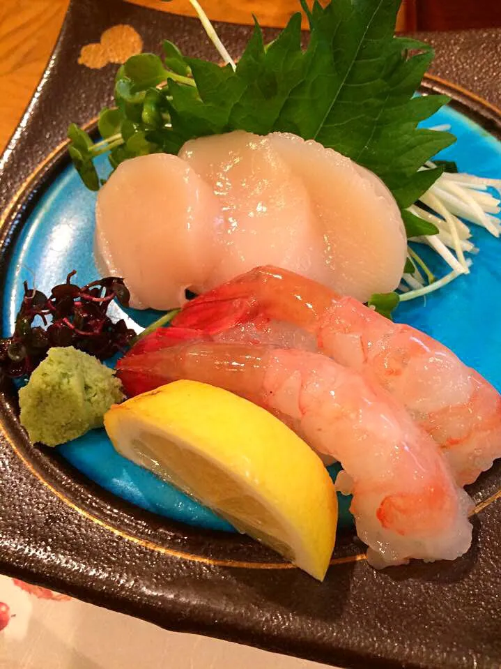 Tonight no cooking!! Enjoying sashimi and sushi!!|Nigel Nakadaさん