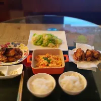 Salt and pepper wings, honey garlic wings, garlic cabbage, tomato with scrambled eggs|Jessica chanさん