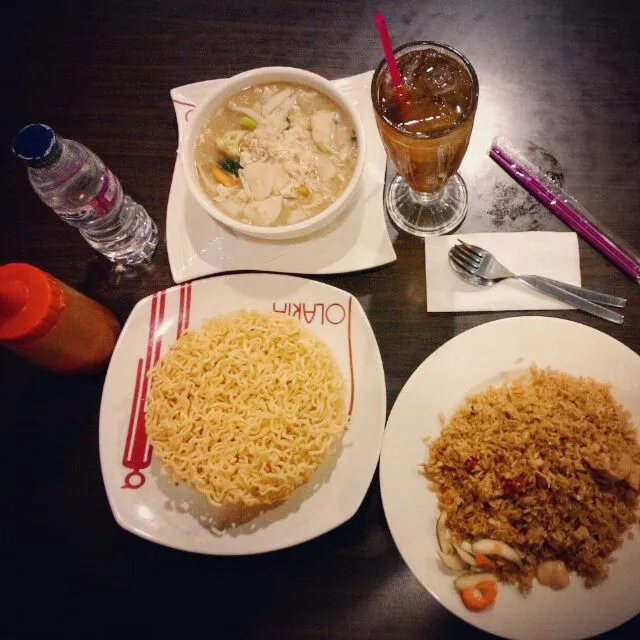 Fried Rice, I Fu Mie #Noodles #FriedNoodles #Rice #ice #tea|Micko Saychoさん