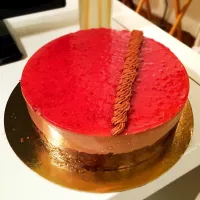 Chocolate genoise with chocolate mouse and raspberry|mellisa villaniさん