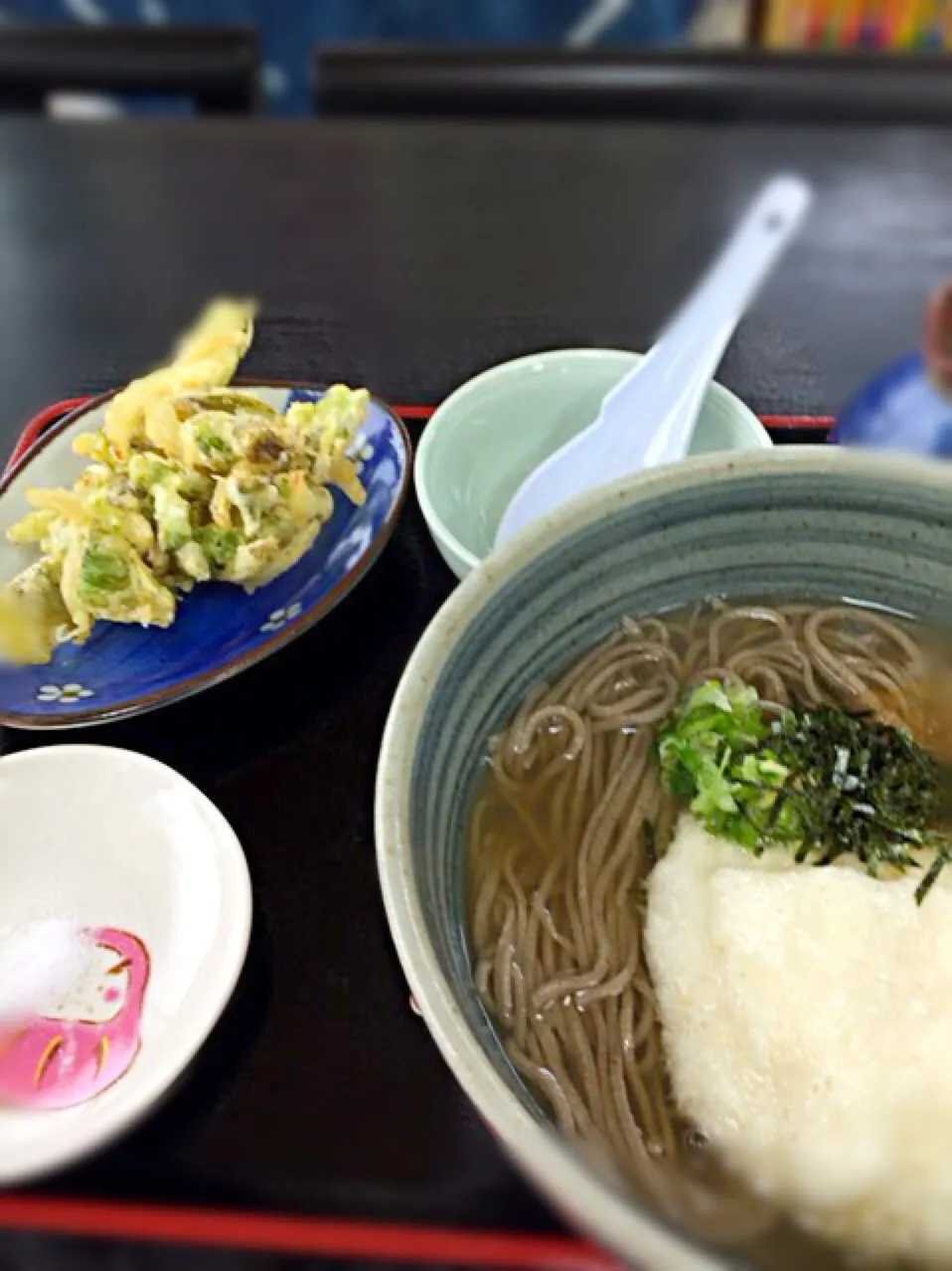 お蕎麦とふきのとうかき揚げ♡|よーよさん