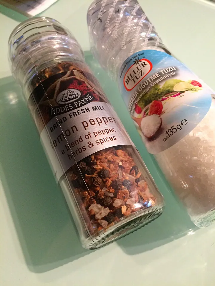 Turkey spices... Lemon pepper.. And salt... Best combination!!|Nigel Nakadaさん