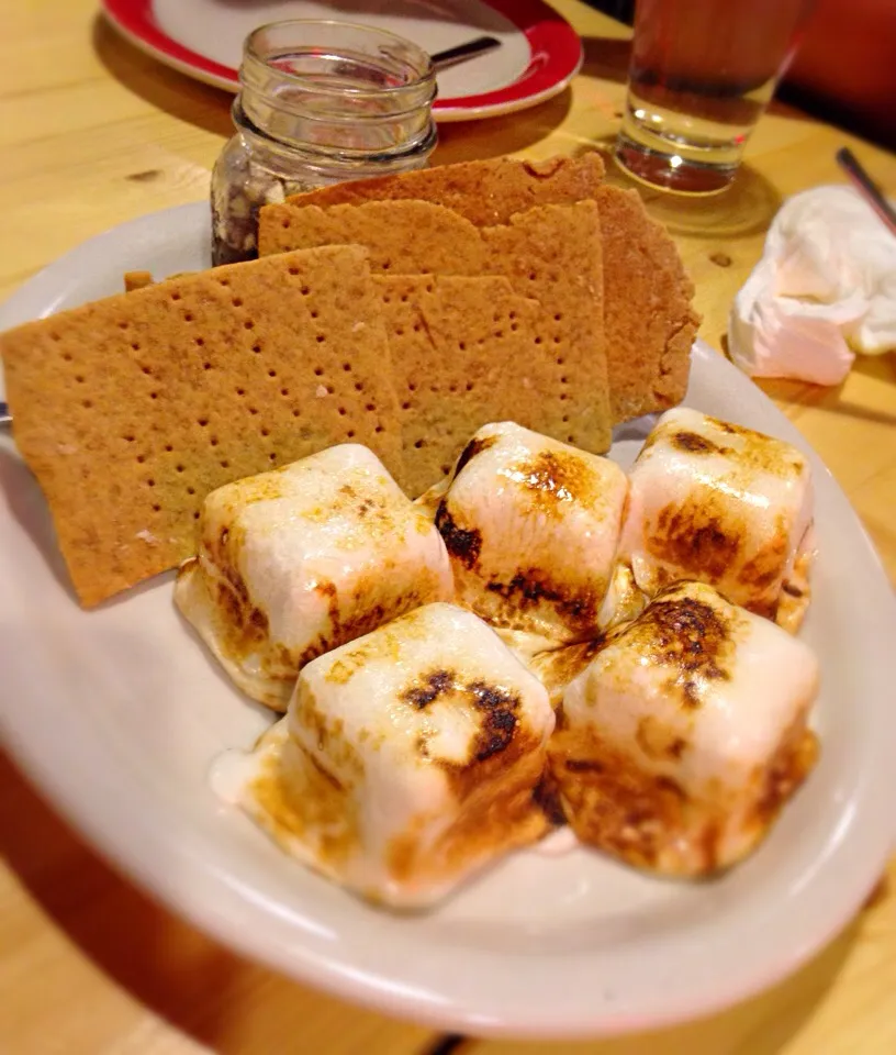 Snapdishの料理写真:S'mores|Alyssa Oliverさん