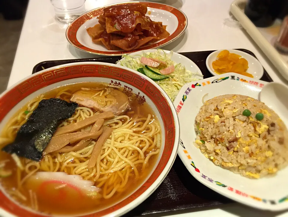 漢陽楼 別館 ラーメン半チャーハンセットと揚げワンタン|ddr3rdmixさん