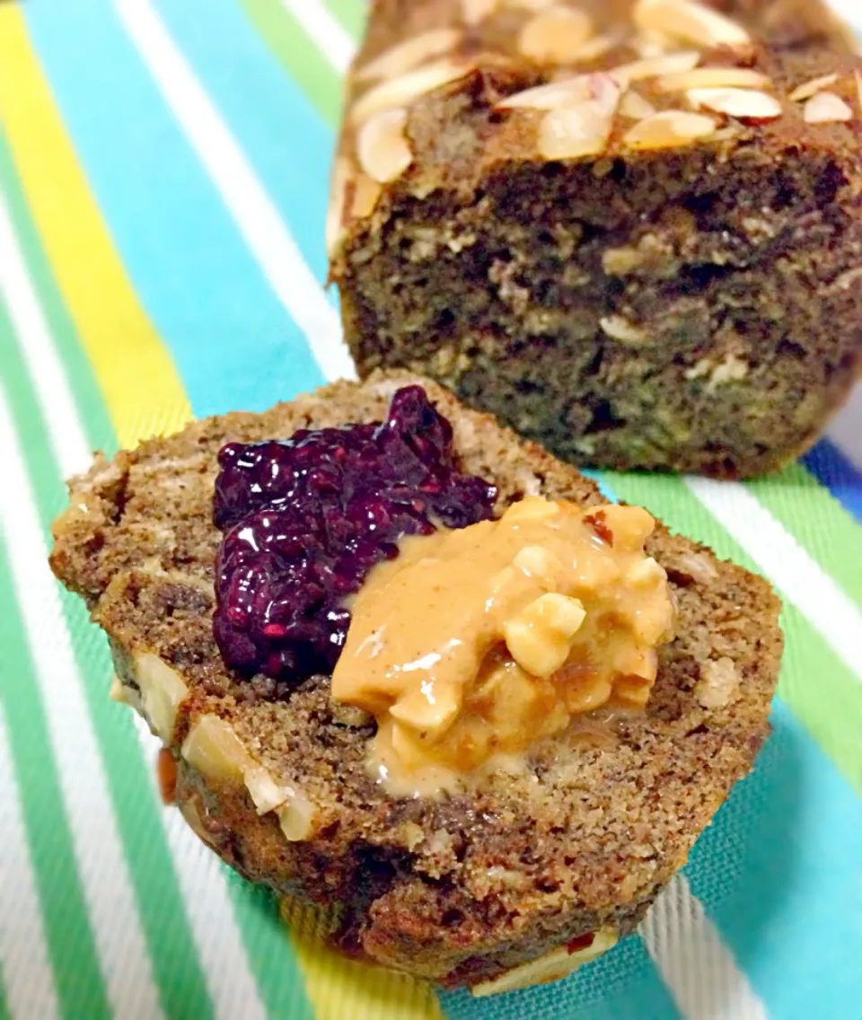 Banana buckwheat loaf with peanut butter & mixed berry chia jam|coxiella24さん