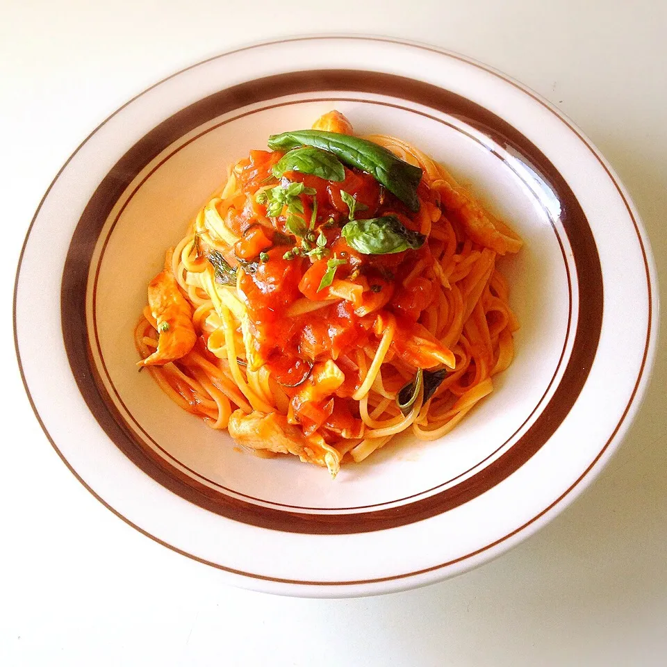 チキンのトマトソーススパゲッティ。|ヘイオークボさん