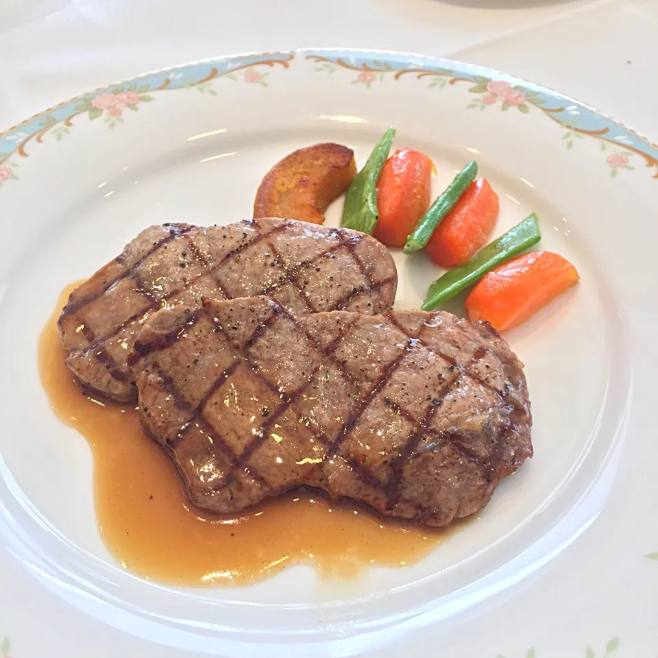 仔牛ロース肉|スカポンタスさん