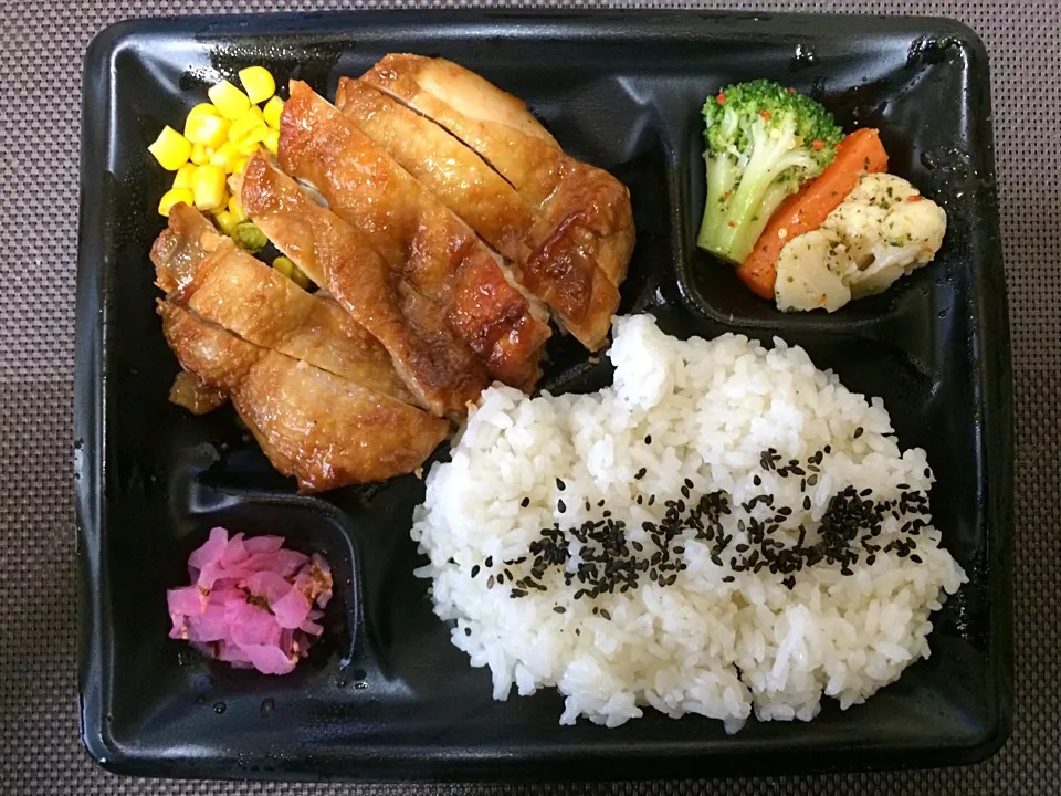 チキンステーキ弁当|ばーさんさん