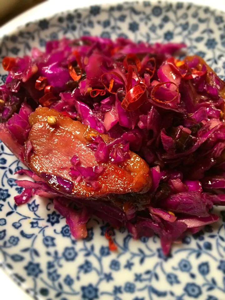 Snapdishの料理写真:Red cabbage and duck breast spicy warm salad;)|aястасияさん