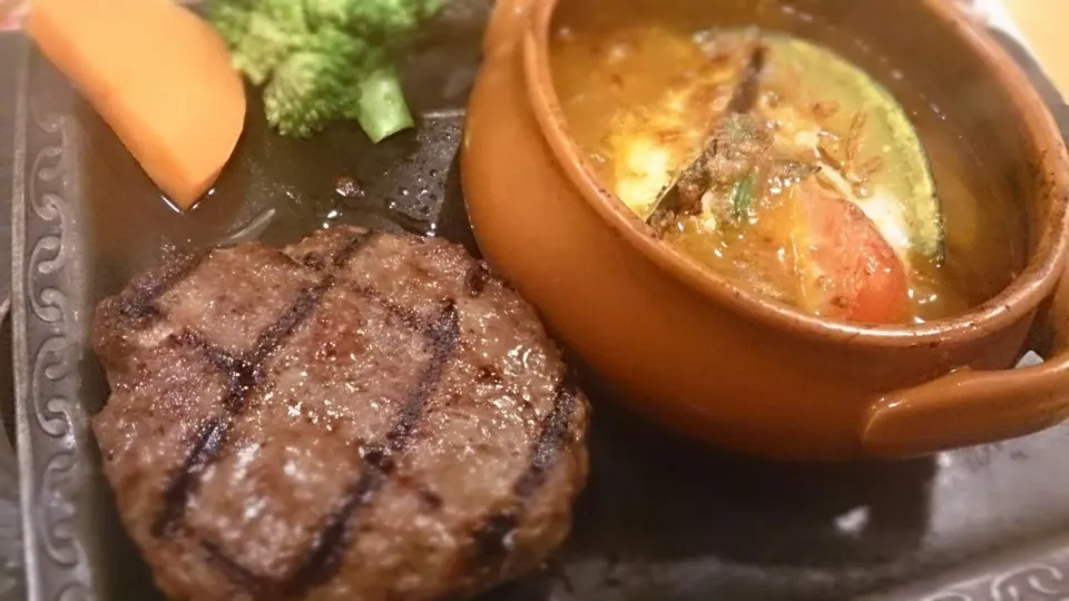 ハンバーグと焼き野菜カレー|ボンゴさん